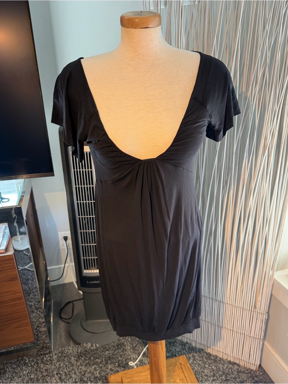 Wilfred Audry Classic Black V-Neck Short Sleeve Dress/Top - Picture 3 of 9